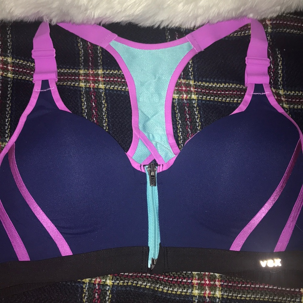 Victoria secret sport zipper bra! NWOT!